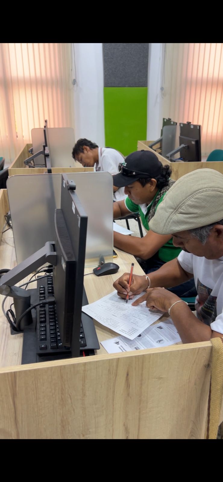 Participantes en el Taller de creación de Podcast